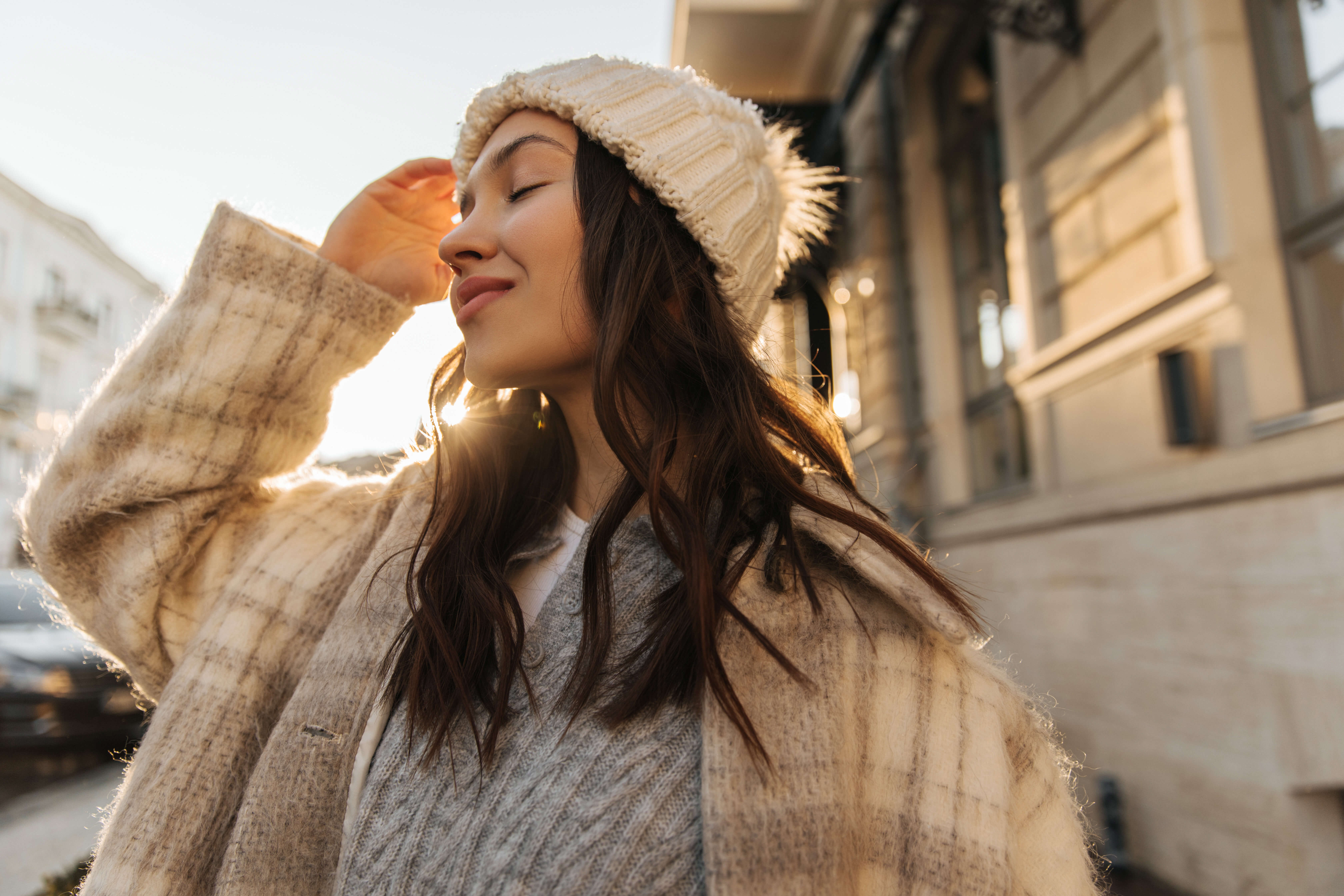 niedobór witaminy D - dziewczyna, promienie słońca